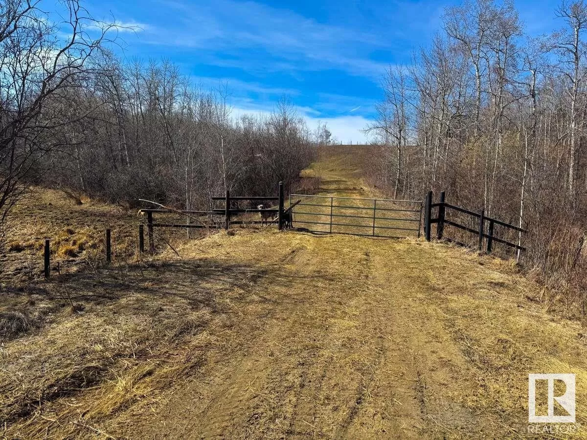 No Building for rent: 38 20212 Twp Road 510, Rural Strathcona County, Alberta T8G 1E4