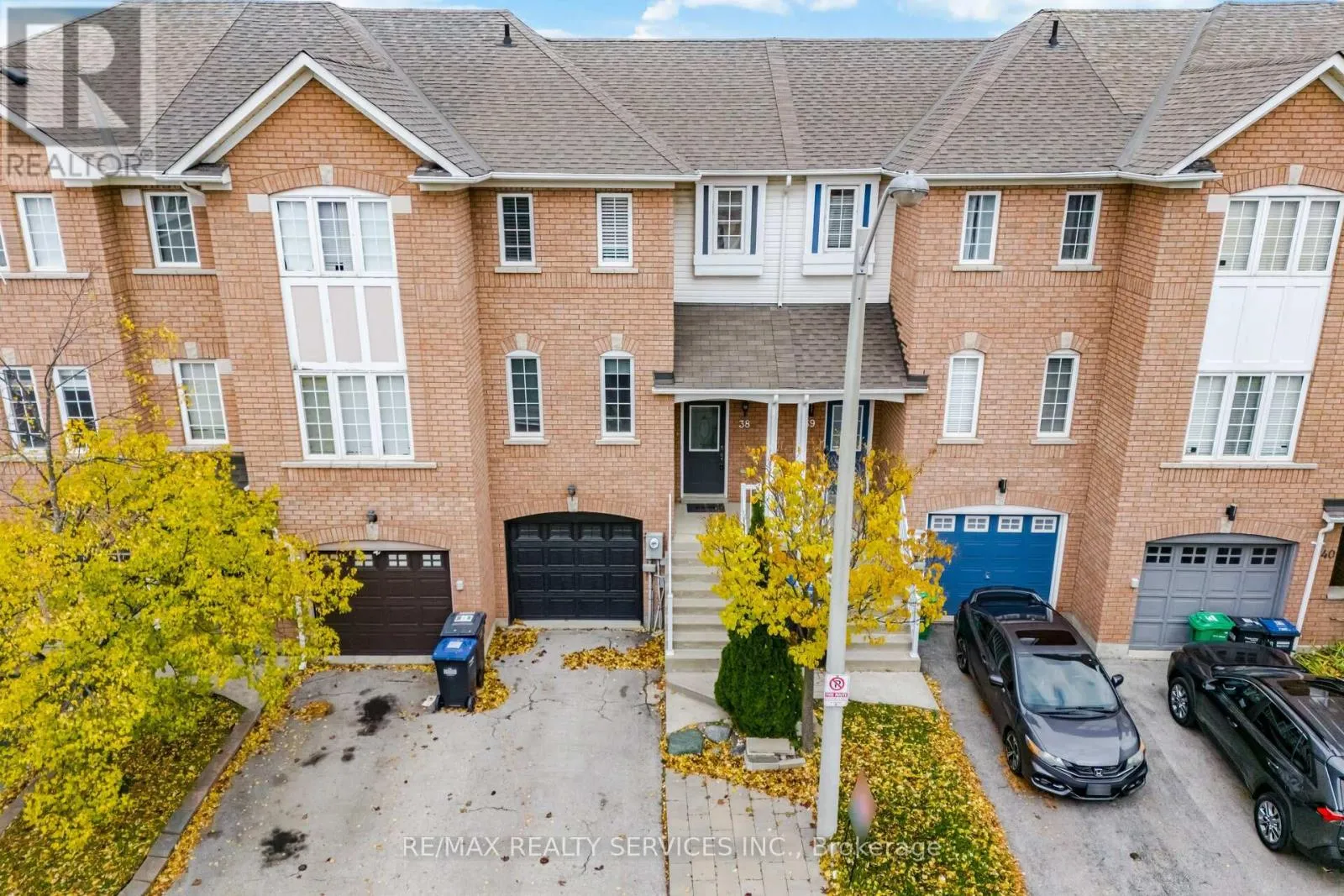 Row / Townhouse for rent: 38 - 271 Richvale Drive S, Brampton, Ontario L6Z 4W7