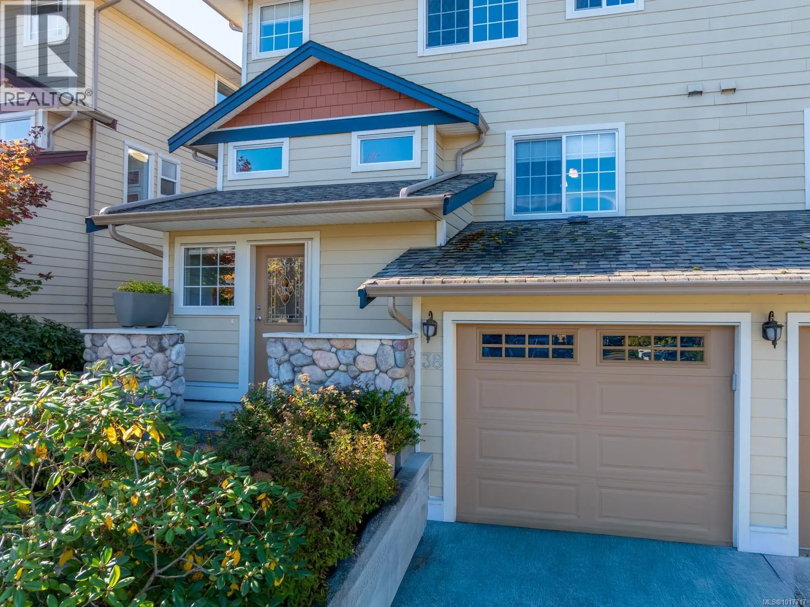 Row / Townhouse for rent: 38 2728 1st St, Courtenay, British Columbia V9N 4A4