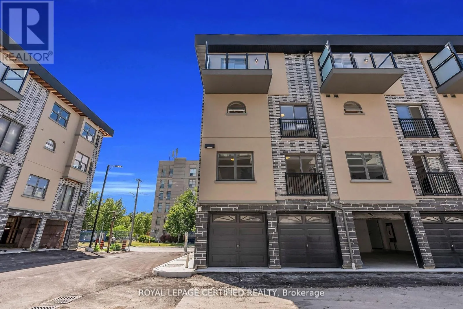 Row / Townhouse for rent: 38 - 400 Mary Street E, Whitby, Ontario L1N 2P8