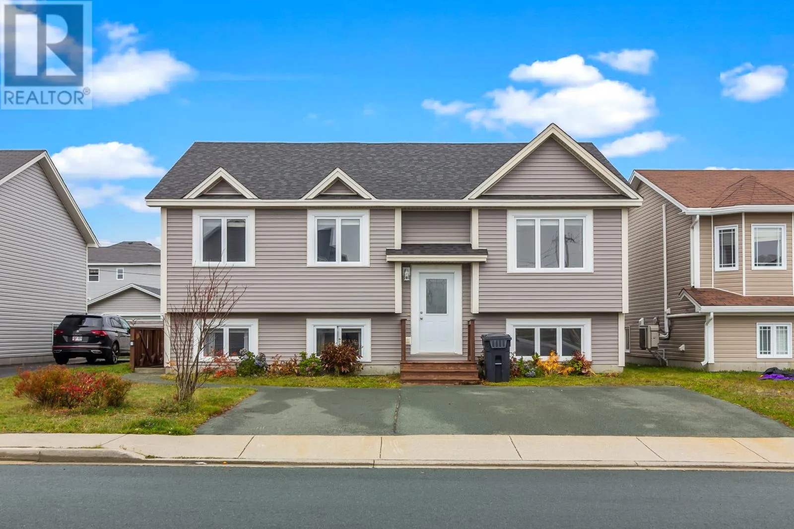 Two Apartment House for rent: 38 Acharya Drive, Paradise, Newfoundland & Labrador A1L 2T1