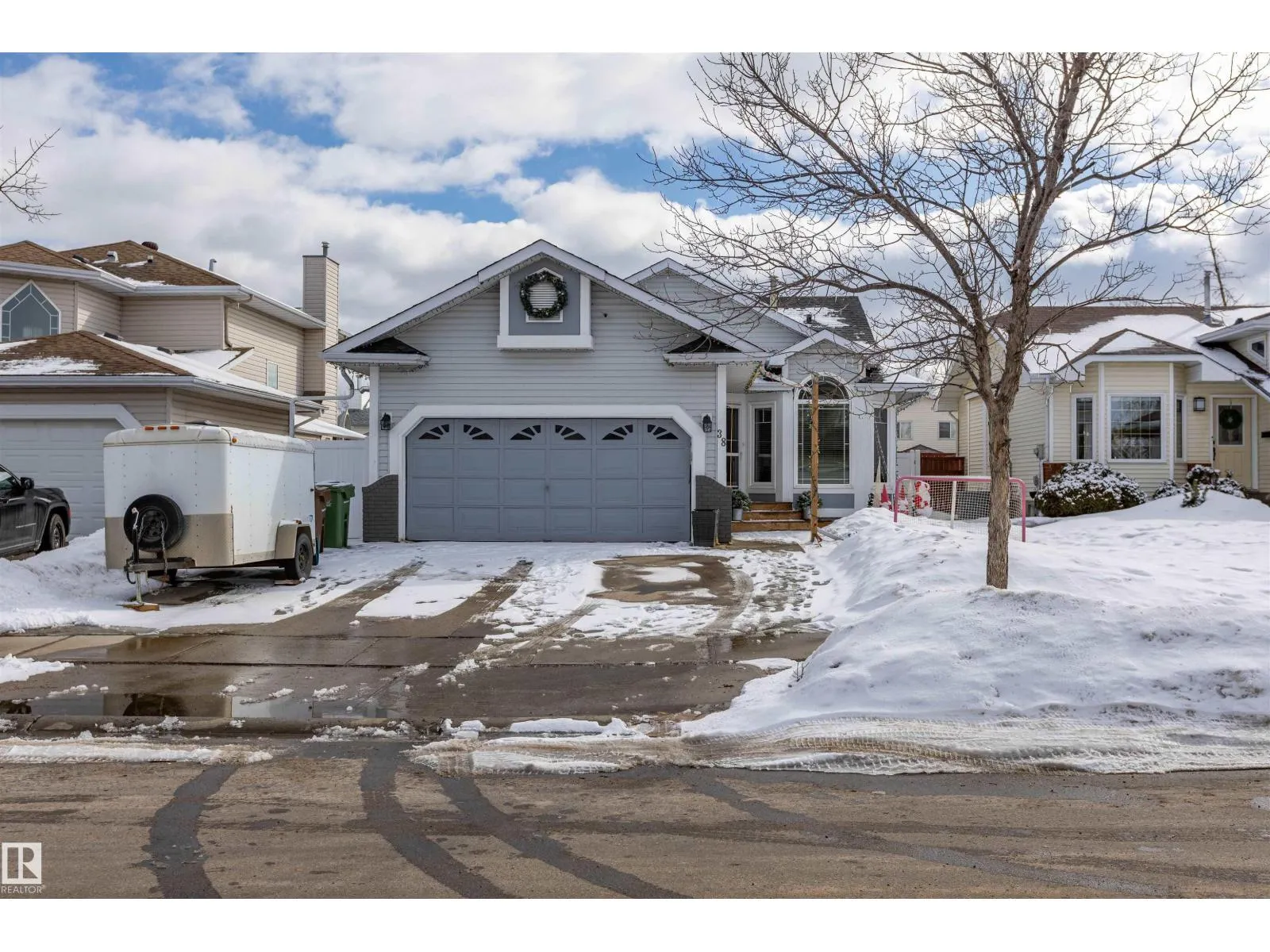 House for rent: 38 Desmarais Cr, St. Albert, Alberta T8N 5Y7