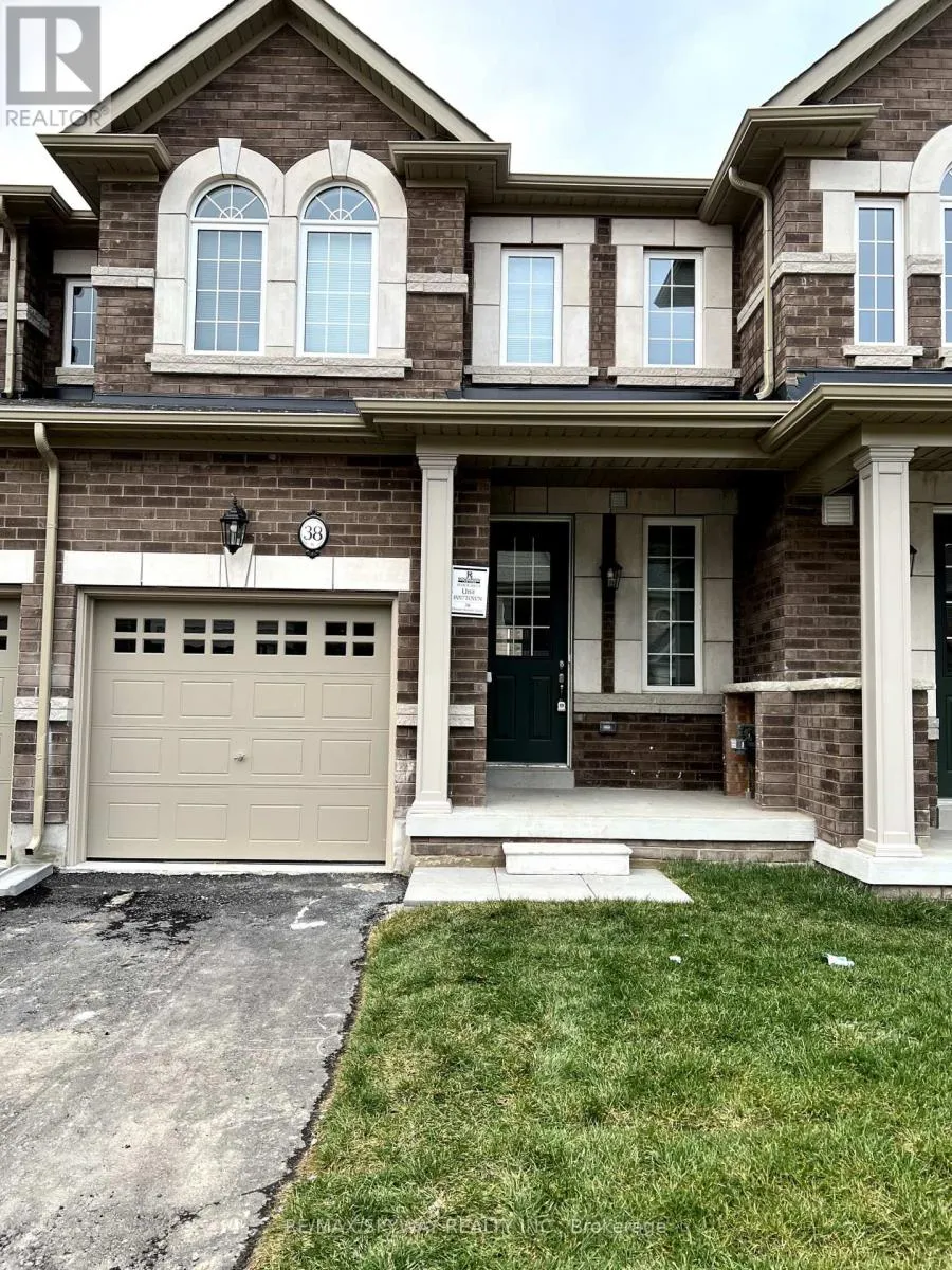 Row / Townhouse for rent: 38 Donald Stewart Road, Brampton, Ontario L7A 0C3