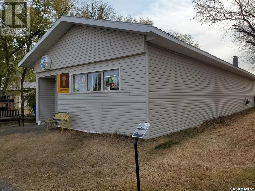 Retail for rent: 38 Edouard Beaupre Street, Willow Bunch, Saskatchewan S0H 4K0