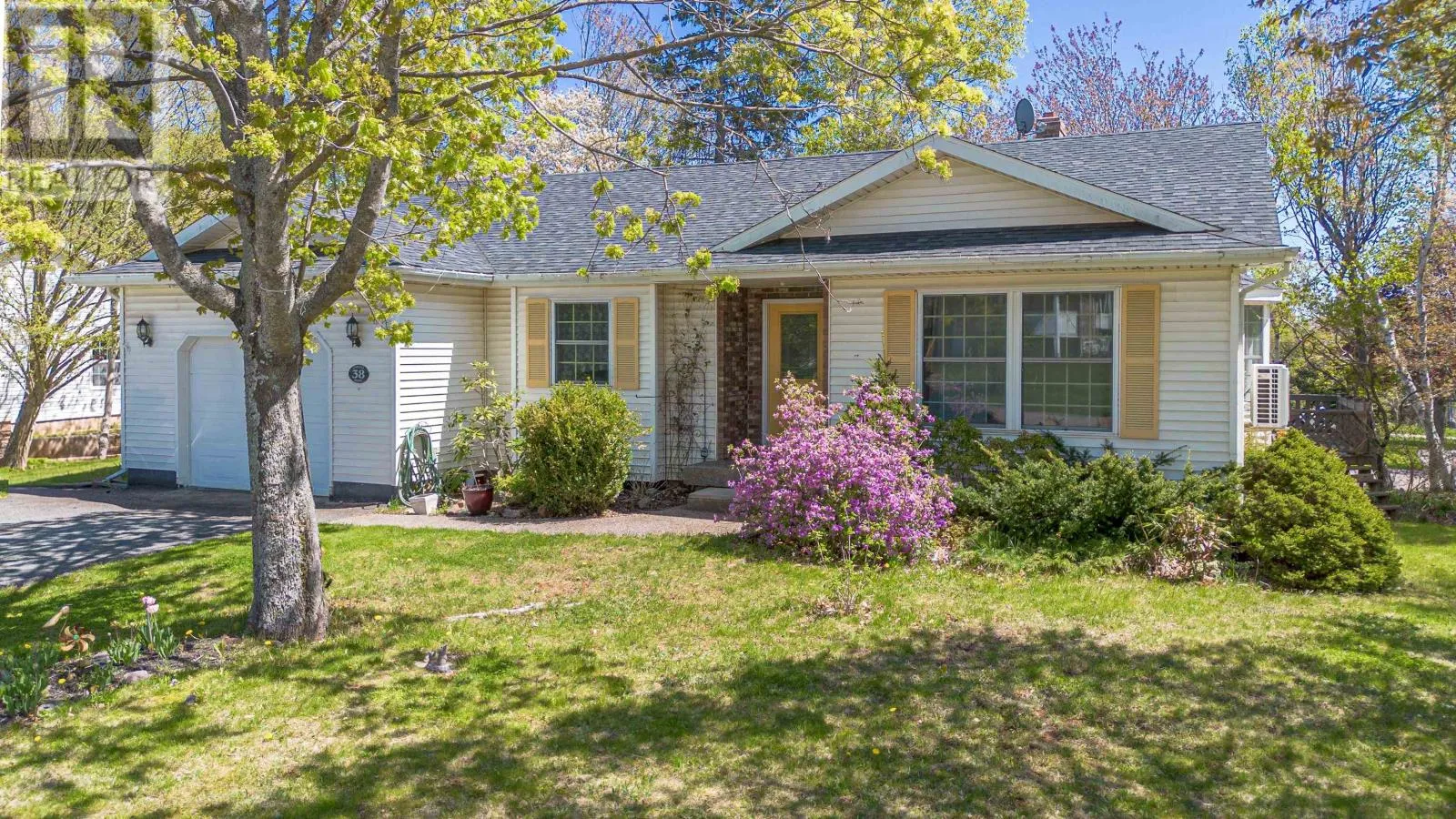 House for rent: 38 Forest Drive, Charlottetown, Prince Edward Island C1E 1W9