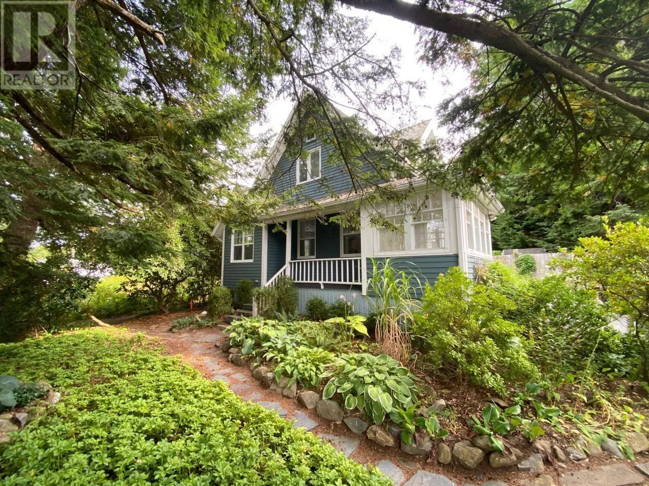 House for rent: 38 Kearney Lake Road, Rockingham, Nova Scotia B3M 2S4