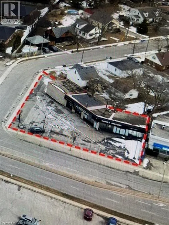 38 King George Road, Brantford, Ontario N3R 5K1