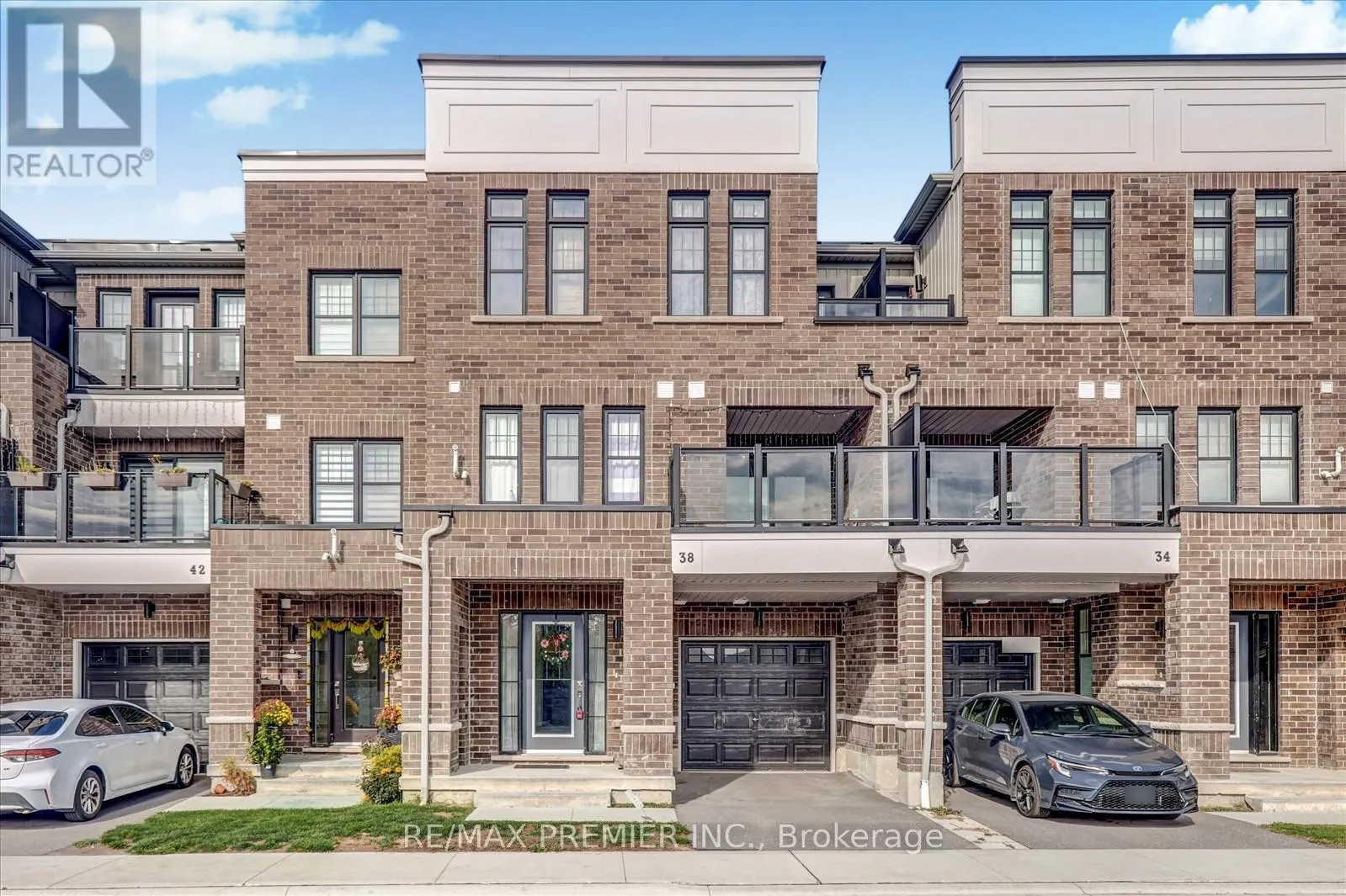 Row / Townhouse for rent: 38 King William Way, Clarington, Ontario L1C 7E8