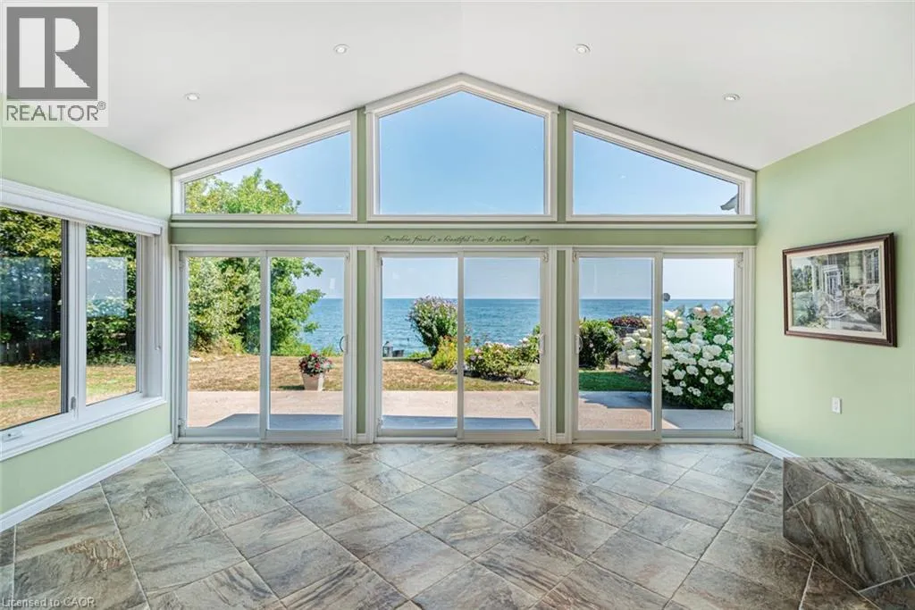 House for rent: 38 Lakeside Drive, Grimsby, Ontario L3M 2L2