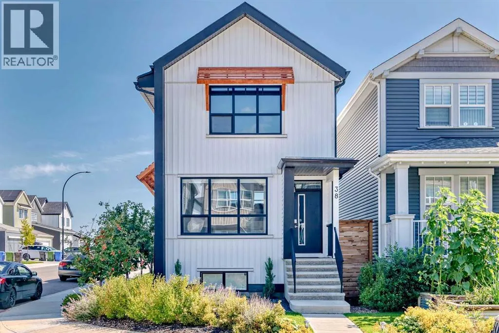 House for rent: 38 Lavender Road Se, Calgary, Alberta T3S 0C4