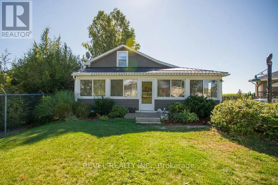 House for rent: 38 Queen Street W, Norfolk, Ontario N0E 1P0