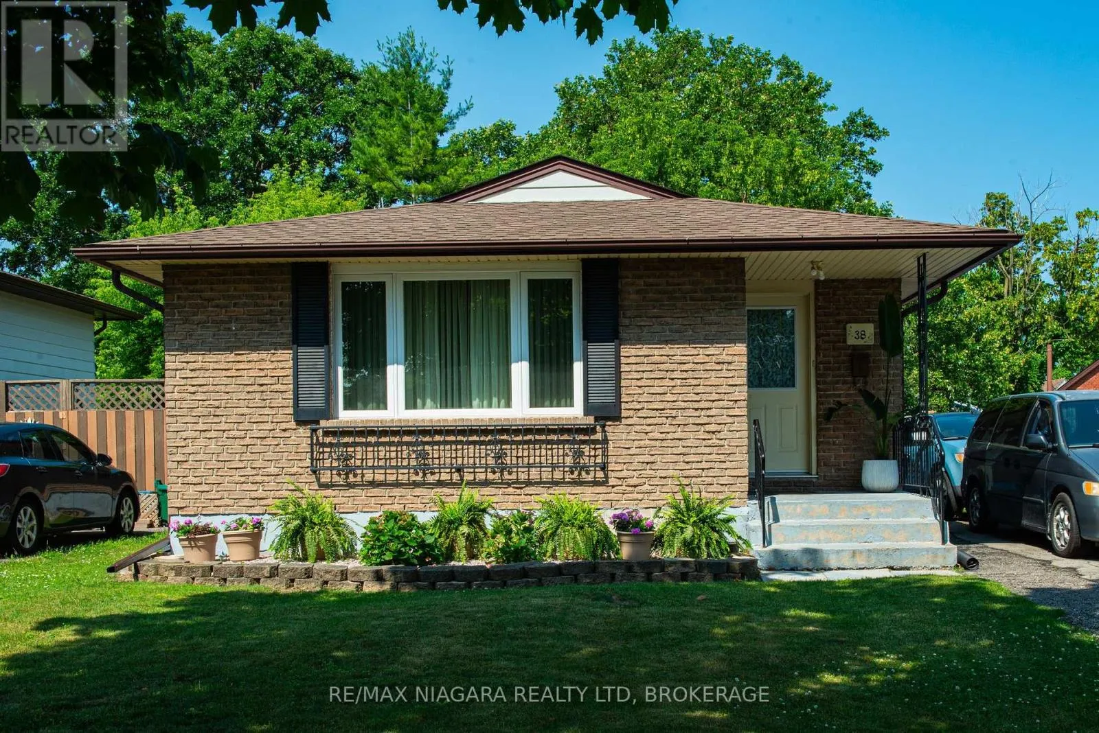 House for rent: 38 Roehampton Drive, St. Catharines, Ontario L2M 7K7