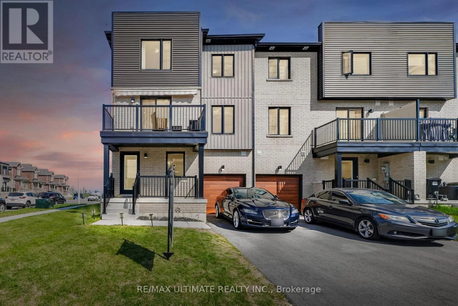 Row / Townhouse for rent: 38 Silo Mews, Barrie, Ontario L9J 0V3