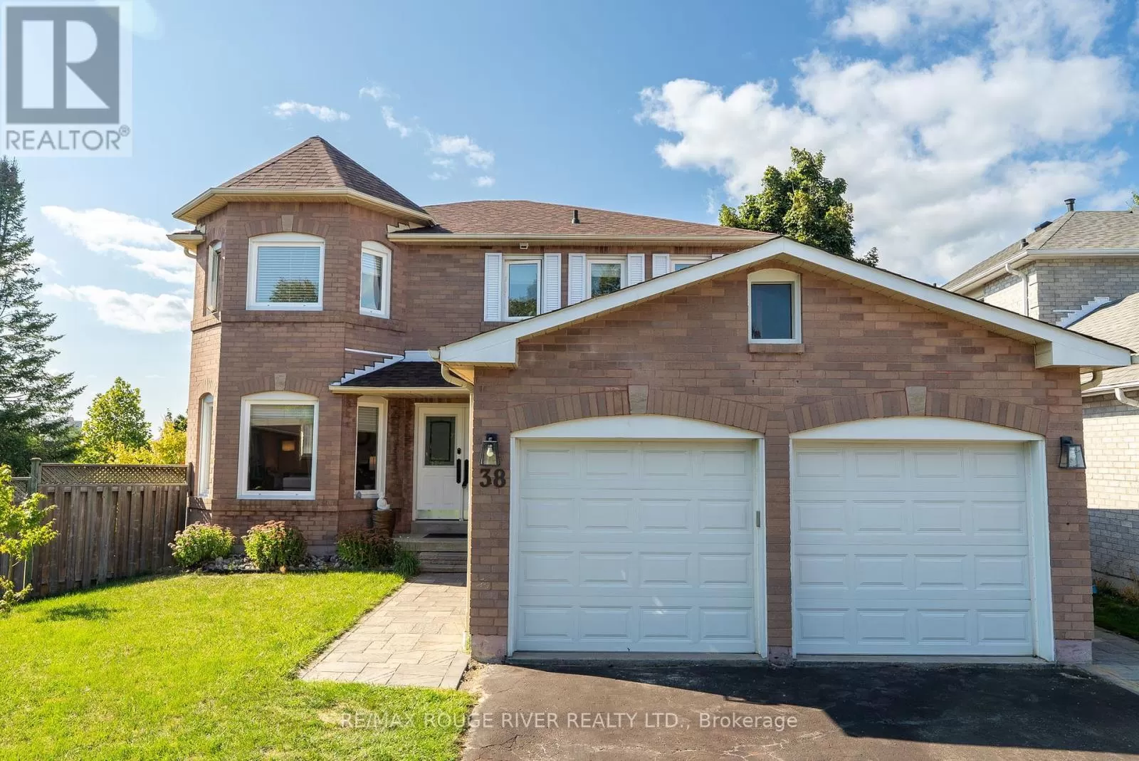 House for rent: 38 Silverbirch Place, Whitby, Ontario L1R 1X6