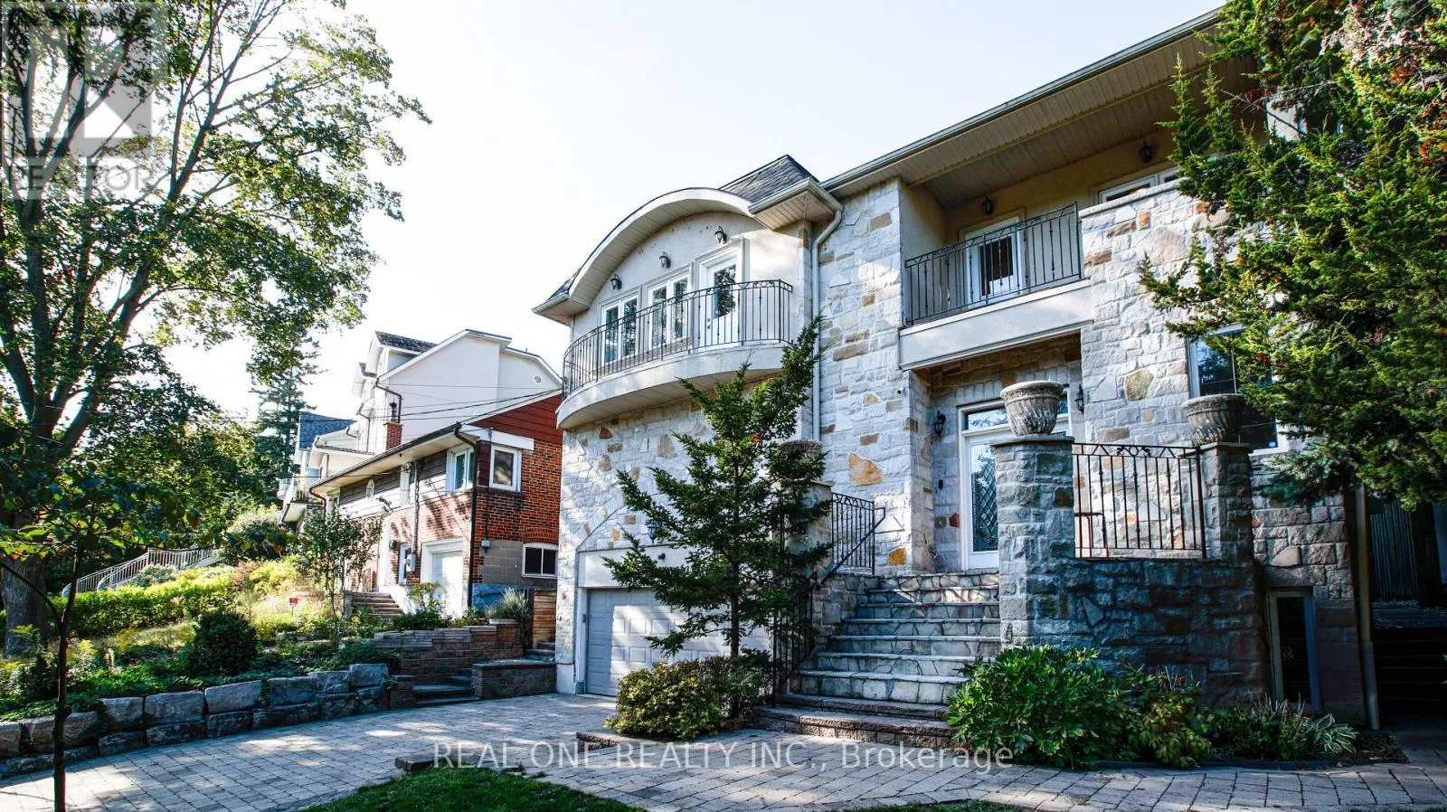House for rent: 38 Stonegate Road, Toronto, Ontario M8Y 1V5