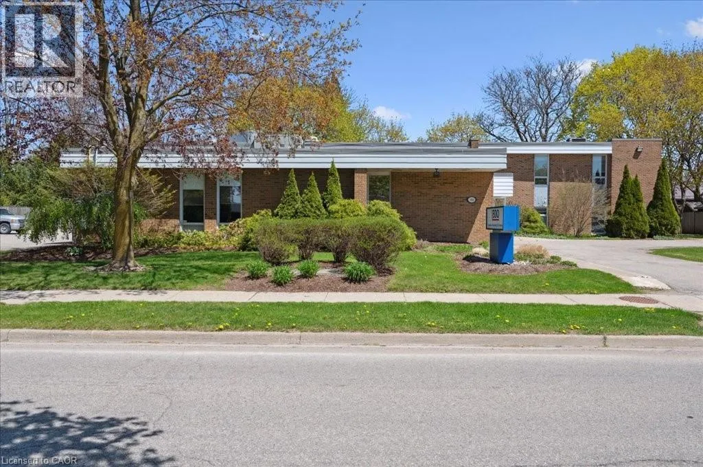 380 Hibernia Street, Stratford, Ontario N5A 5W3