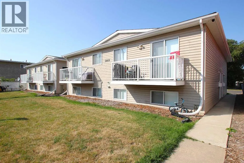 Multi-Family for rent: 3809-3813 50 Street, Red Deer, Alberta T4N 1W1