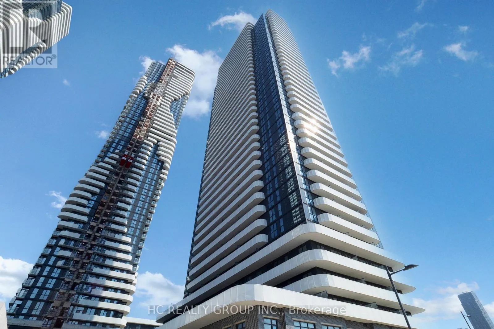 Apartment for rent: 3816 - 28 Interchange Way, Vaughan, Ontario L4K 5Z7