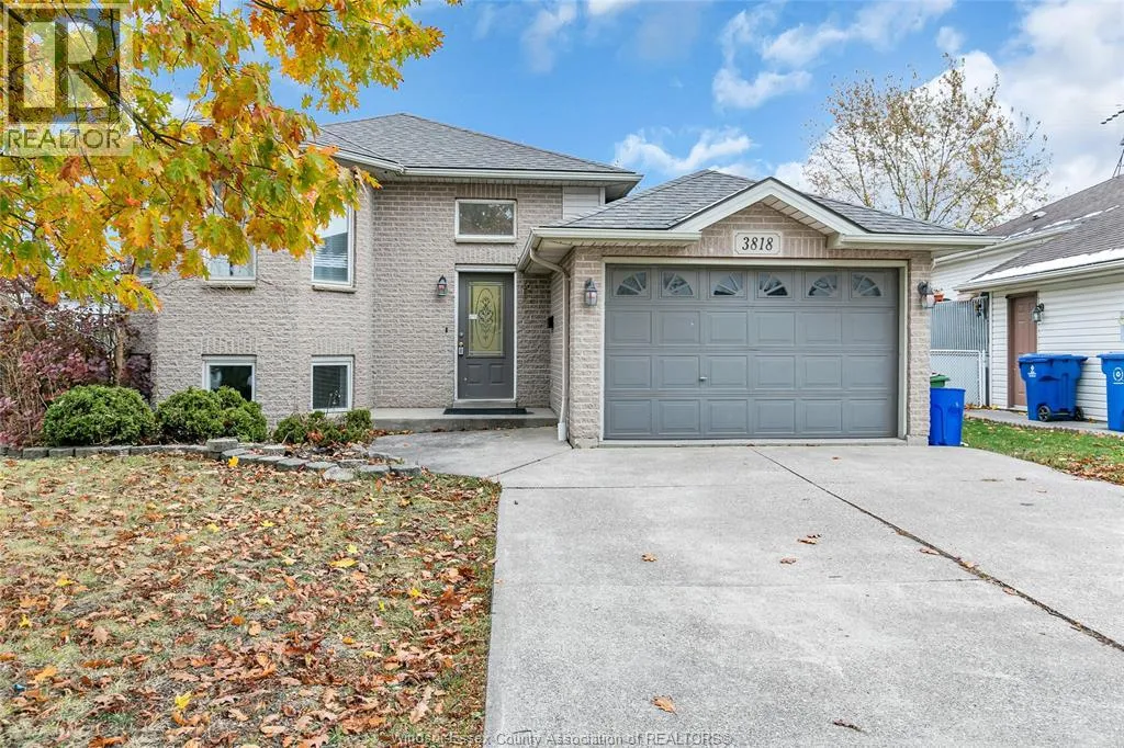 House for rent: 3818 Yellowood Street, Windsor, Ontario N9E 4T3