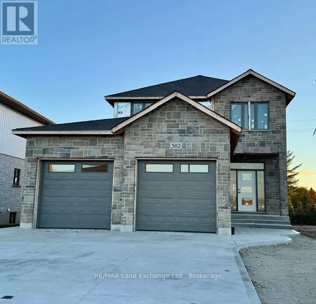 House for rent: 382 Frances Street, Saugeen Shores, Ontario N0H 2C3