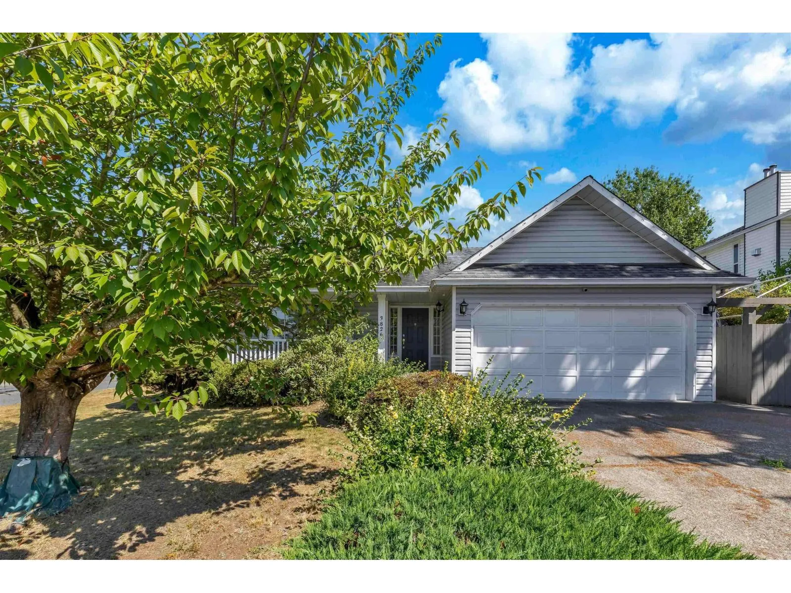 House for rent: 3826 Old Clayburn Road, Abbotsford, British Columbia V3G 1H8