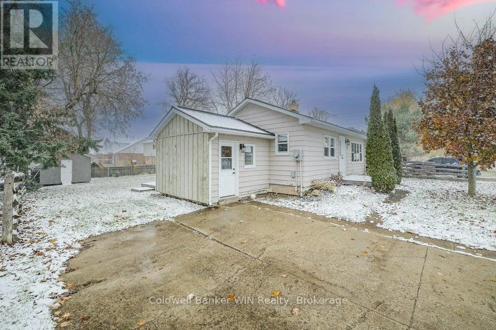 House for rent: 383 Wellington Street E, Wellington North, Ontario N0G 2L2