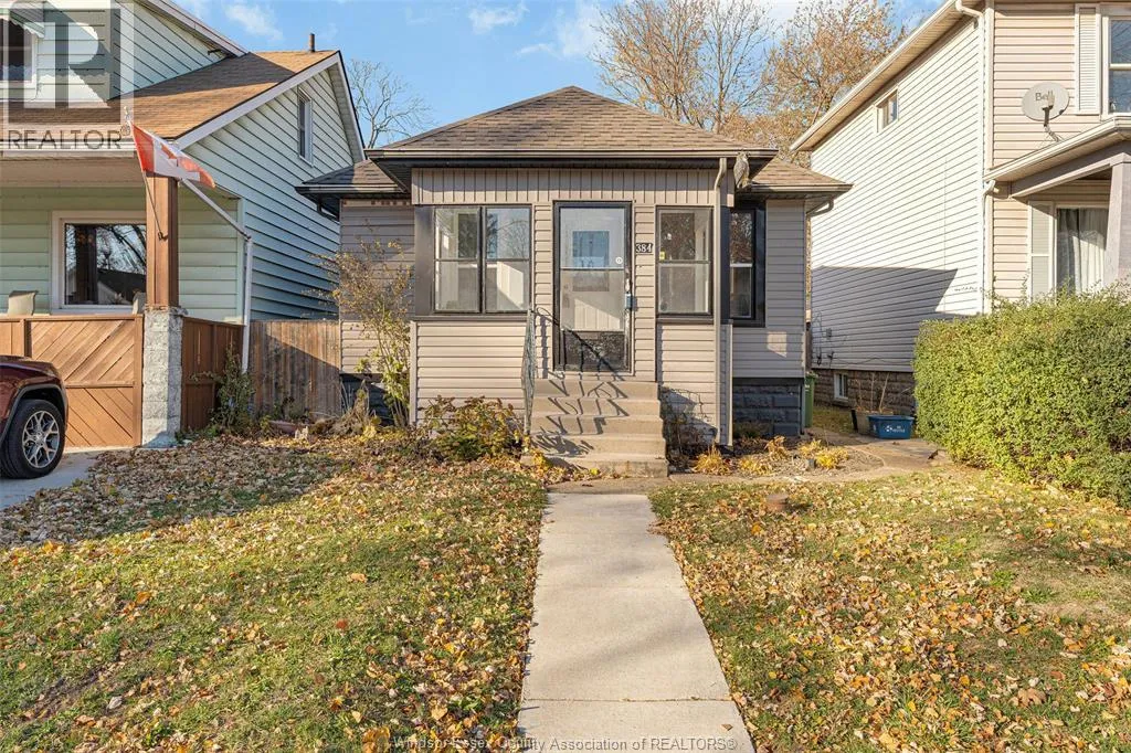 House for rent: 384 Ellis Street West, Windsor, Ontario N8X 1B2