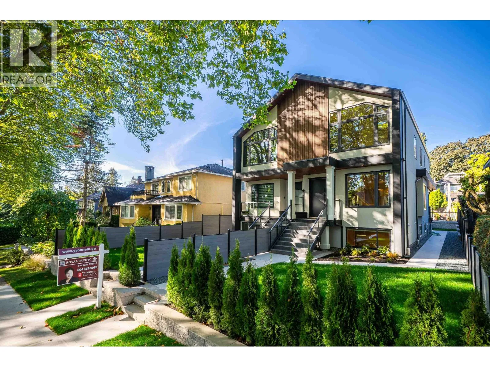 Duplex for rent: 3847 W 26th Avenue, Vancouver, British Columbia V0V 0V0