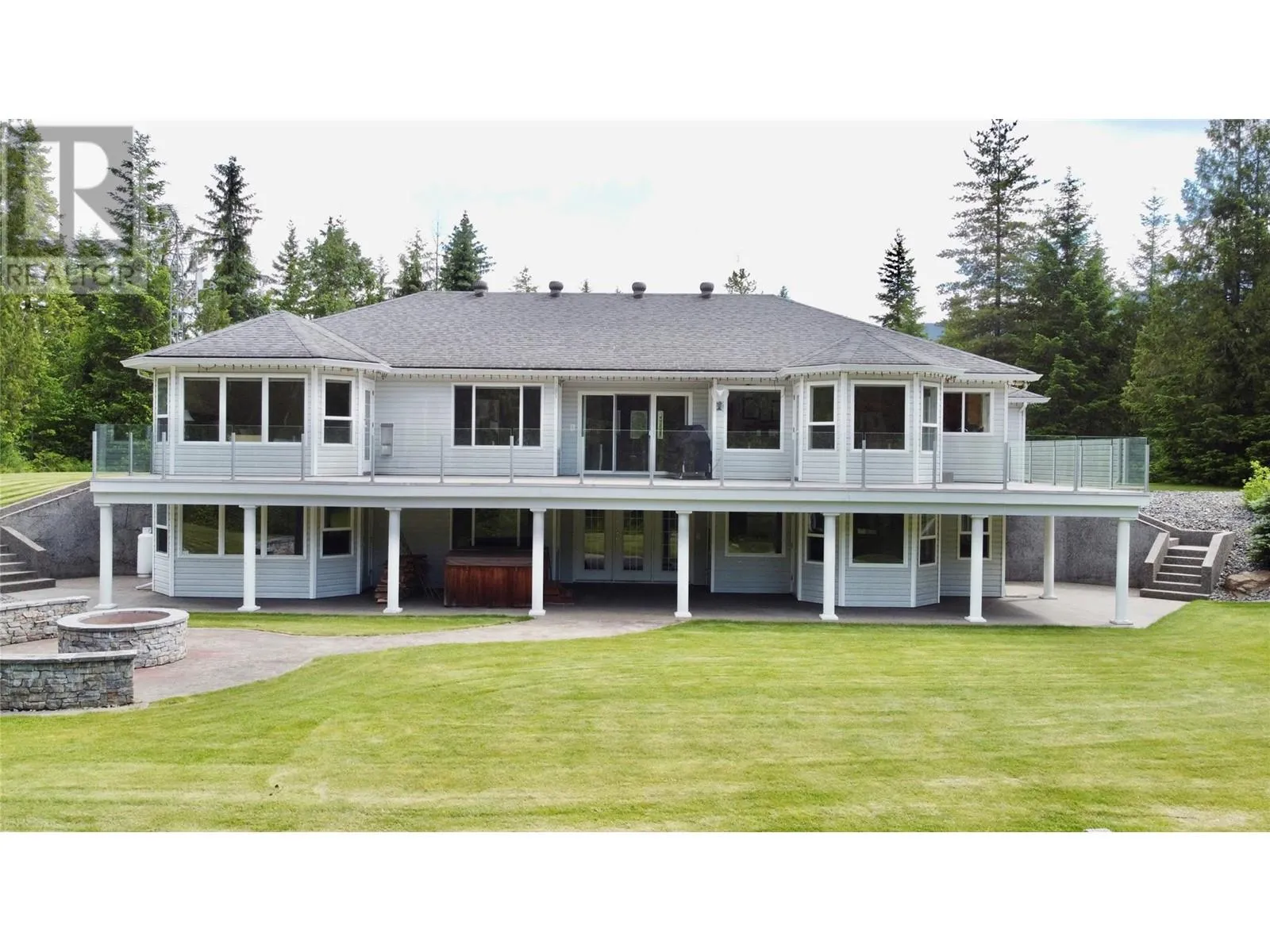 House for rent: 3850 Sommerville - Husted Road, Malakwa, British Columbia V0E 2J0