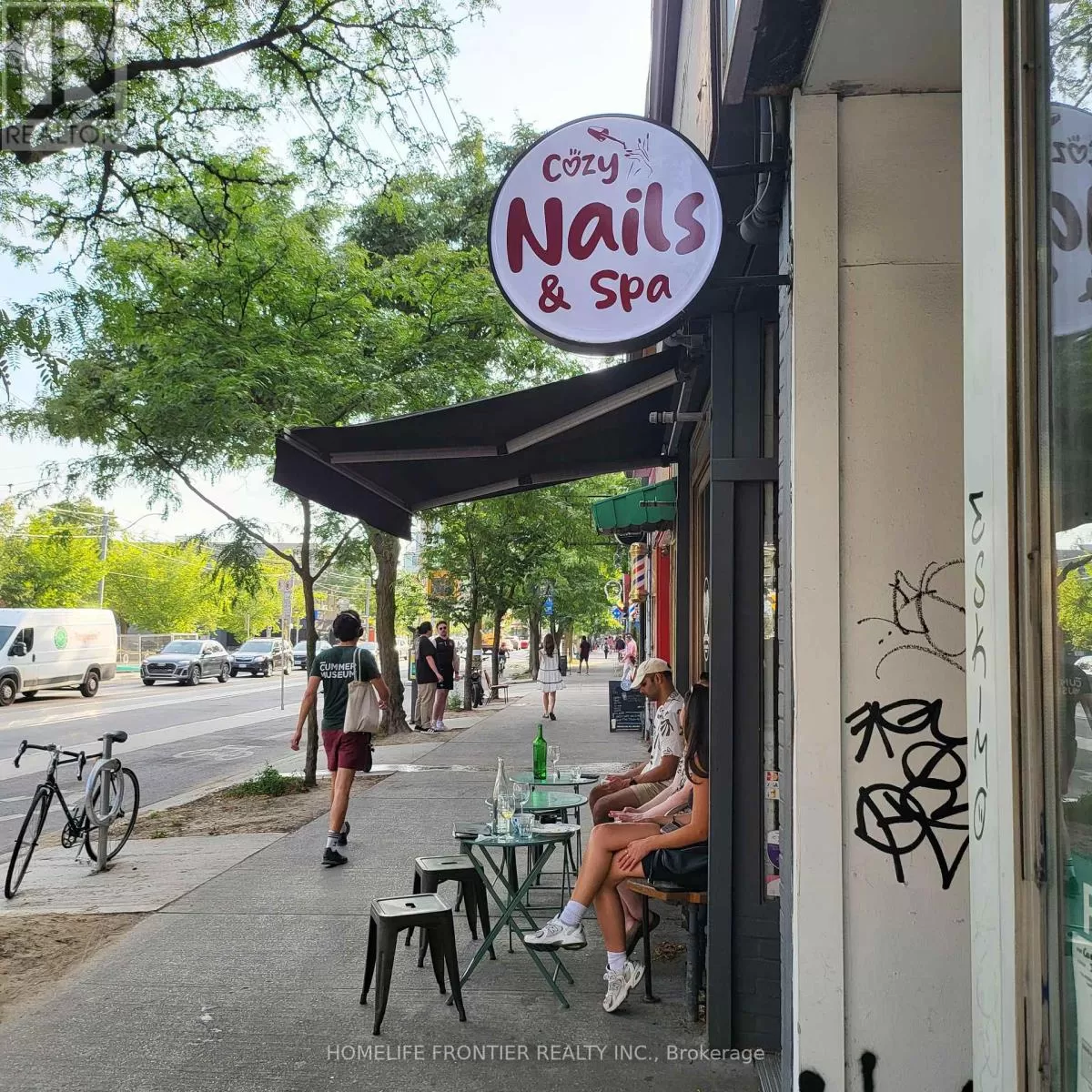 386 College Street, Toronto, Ontario M5T 1S7