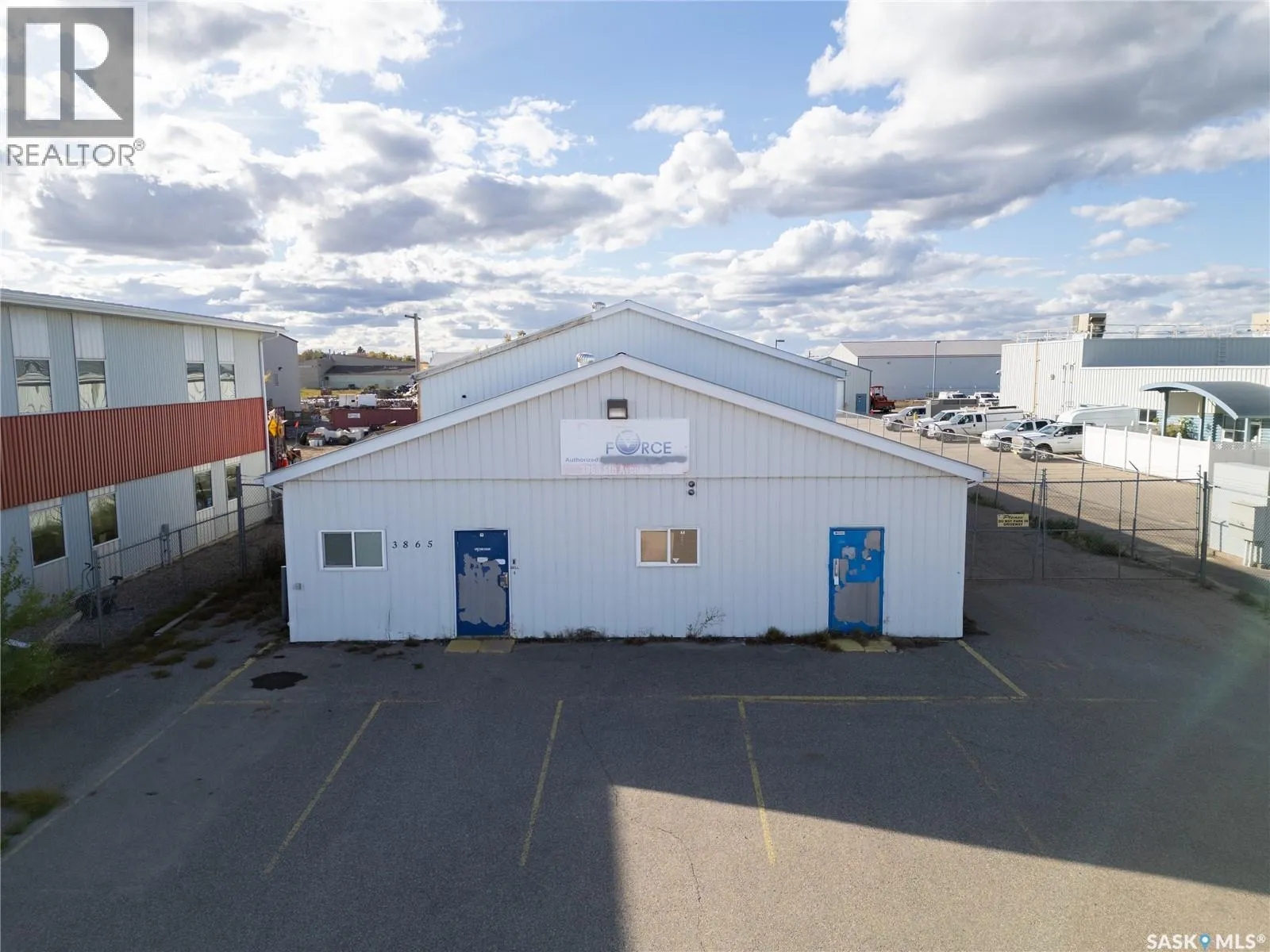 Warehouse for rent: 3865 5th Avenue E, Prince Albert, Saskatchewan S6W 0A2