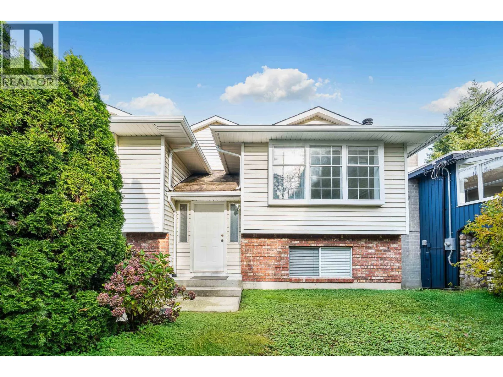 House for rent: 3868 Mt Seymour Parkway, North Vancouver, British Columbia V7G 1C4