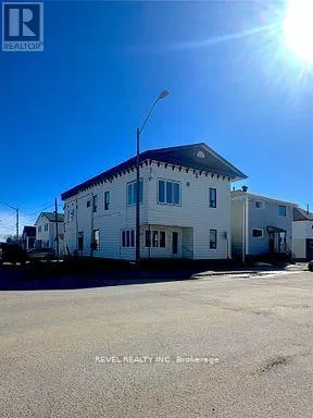 Fourplex for rent: 387 Main Street, Iroquois Falls, Ontario P0K 1G0