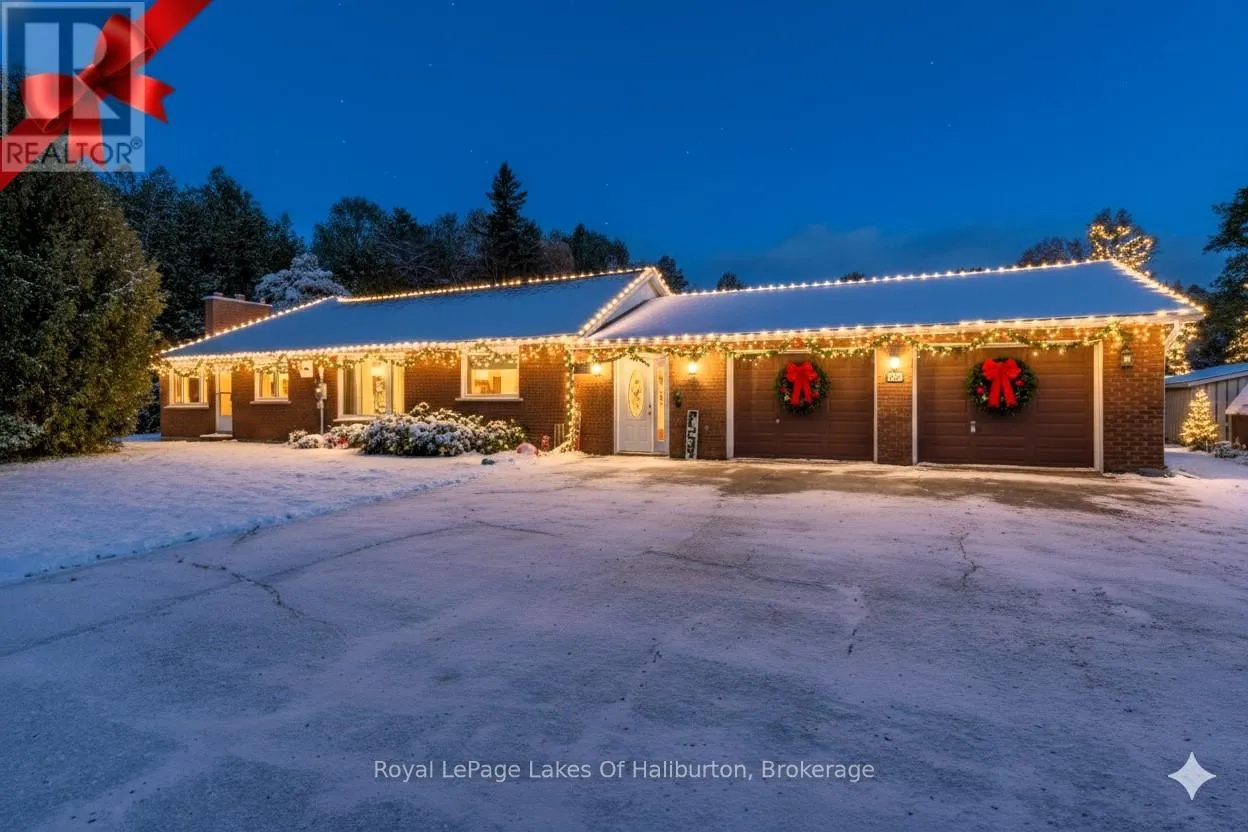 House for rent: 3875 Loop Road, Dysart et al, Ontario K0L 1X0