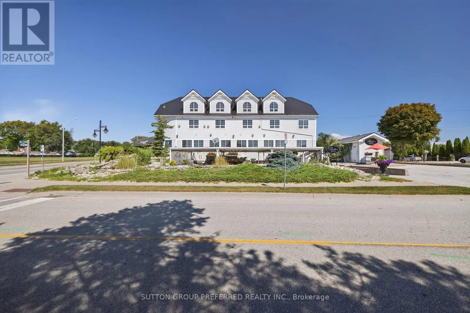 388 Erie Street S, Leamington, Ontario N8H 3E5