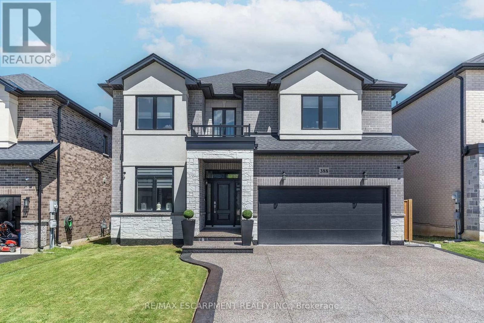 House for rent: 388 Klein Circle, Hamilton, Ontario L9G 3K9