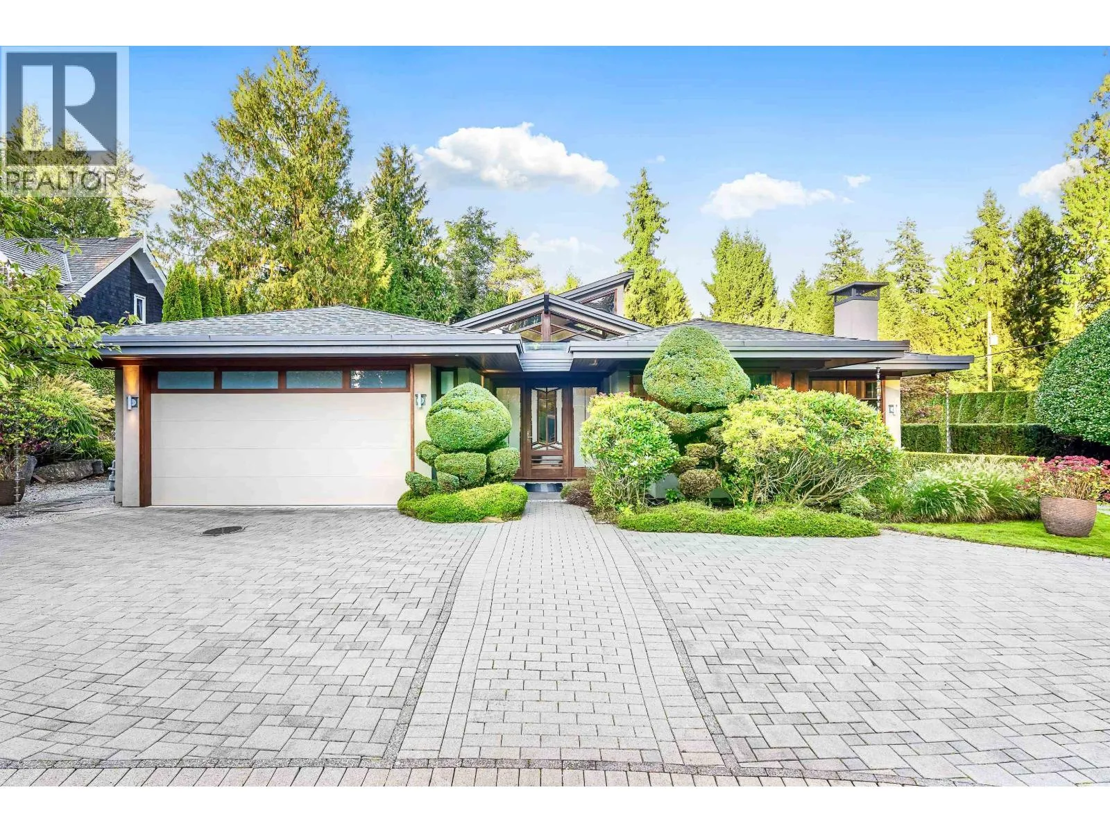 House for rent: 389 Moyne Drive, West Vancouver, British Columbia V7S 1J7