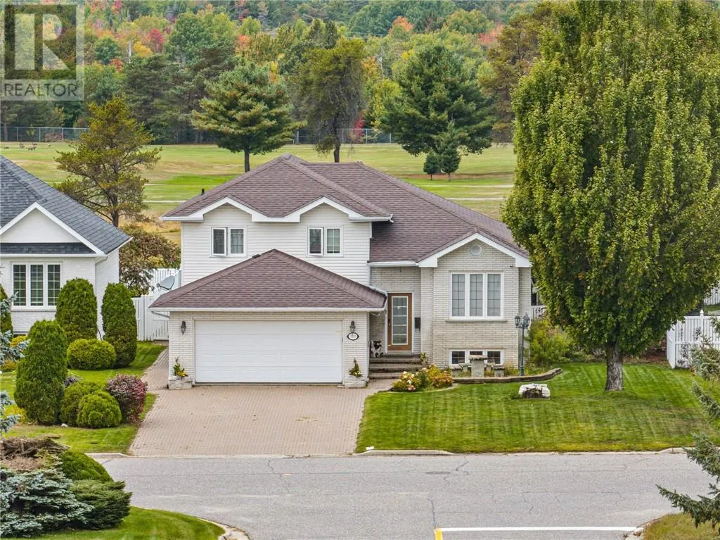 House for rent: 389 Sutherland Street, Espanola, Ontario P3E 1A4