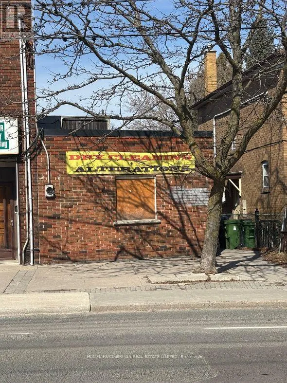 389 Vaughan Road, Toronto, Ontario M6C 2N8