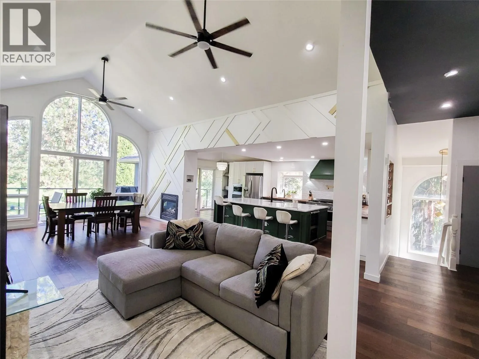 House for rent: 3897 Gallaghers Grange, Kelowna, British Columbia V1W 3Z9