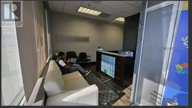 Offices for rent: 39 - 480 Chrysler Drive, Brampton, Ontario L6S 0C1