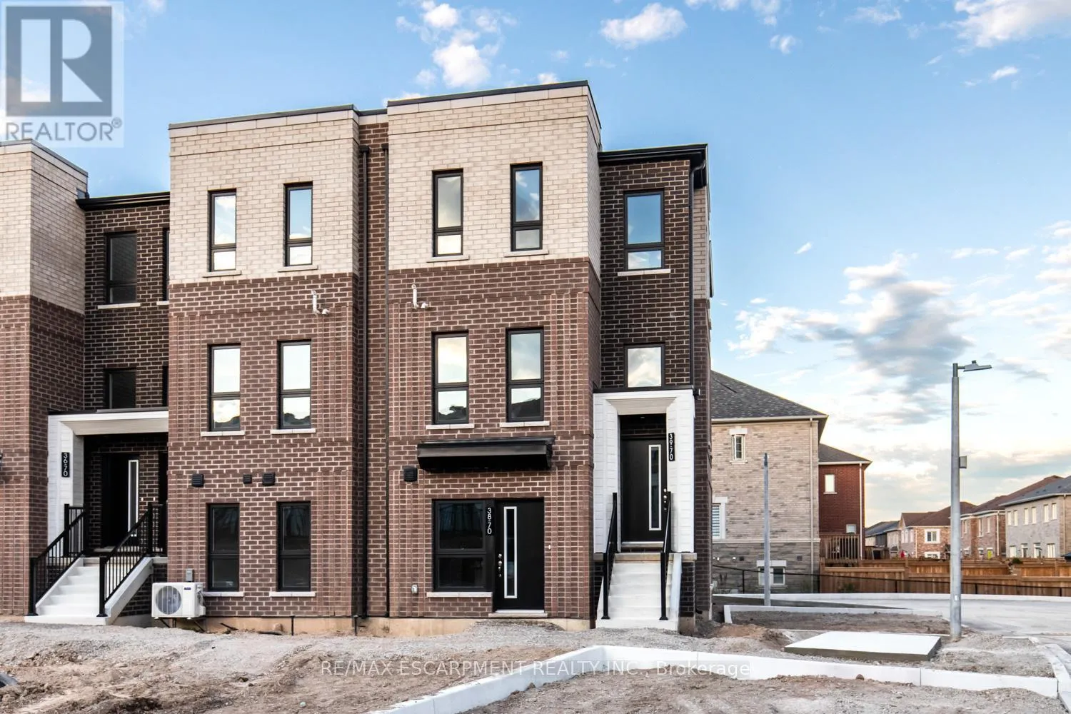 Row / Townhouse for rent: 39 - 70 Kenesky Drive, Hamilton, Ontario L0R 2H7