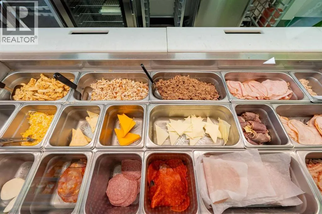 Retail for rent: 39, 8818 Macleod Trail Se, Calgary, Alberta T2H 0M4