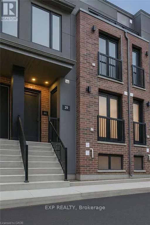 Row / Townhouse for rent: 39 - 99 Roger Street, Kitchener, Ontario N2J 0G1