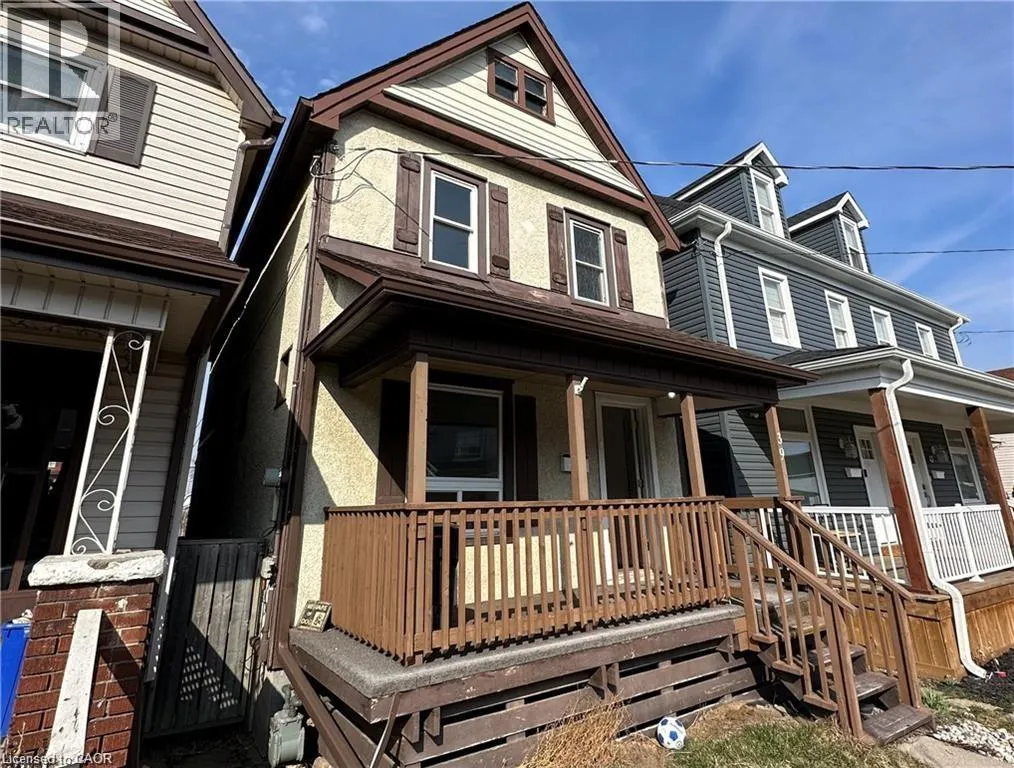 House for rent: 39 Beechwood Avenue, Hamilton, Ontario L8L 2S5