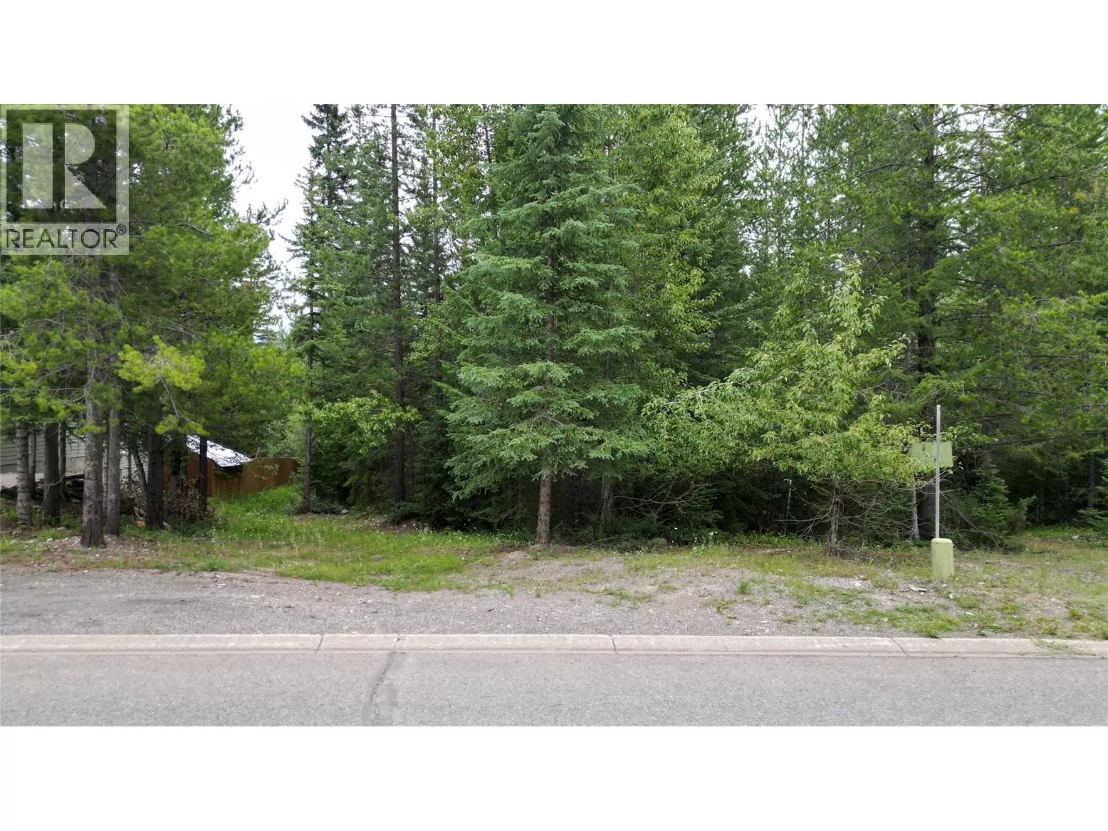 Other for rent: 39 Douglas Crescent, Elkford, British Columbia V0B 1H0