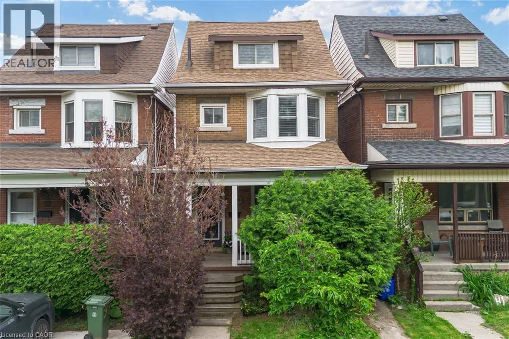 House for rent: 39 East Bend Avenue S, Hamilton, Ontario L8M 3E4