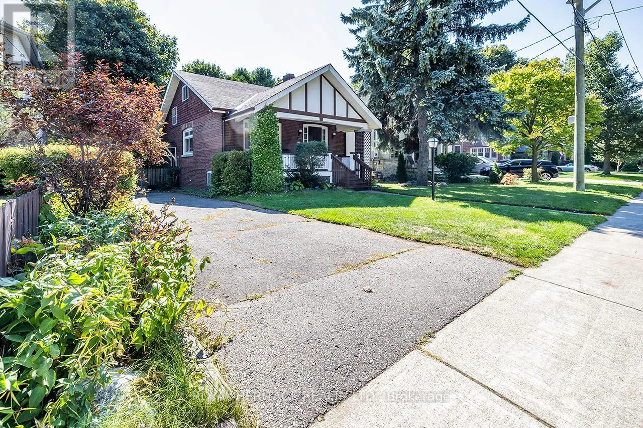 House for rent: 39 Kelsonia Avenue, Toronto, Ontario M1M 1B2