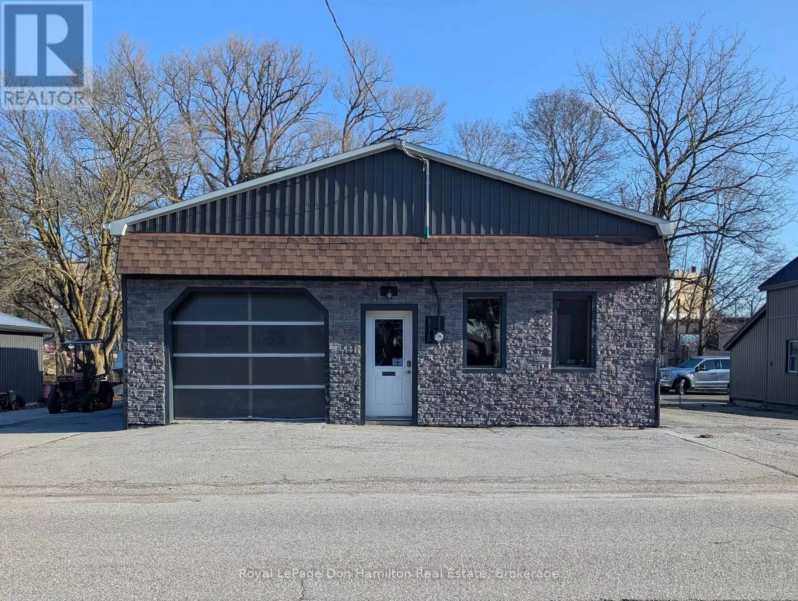 39 Mill Street, Minto, Ontario N0G 1Z0