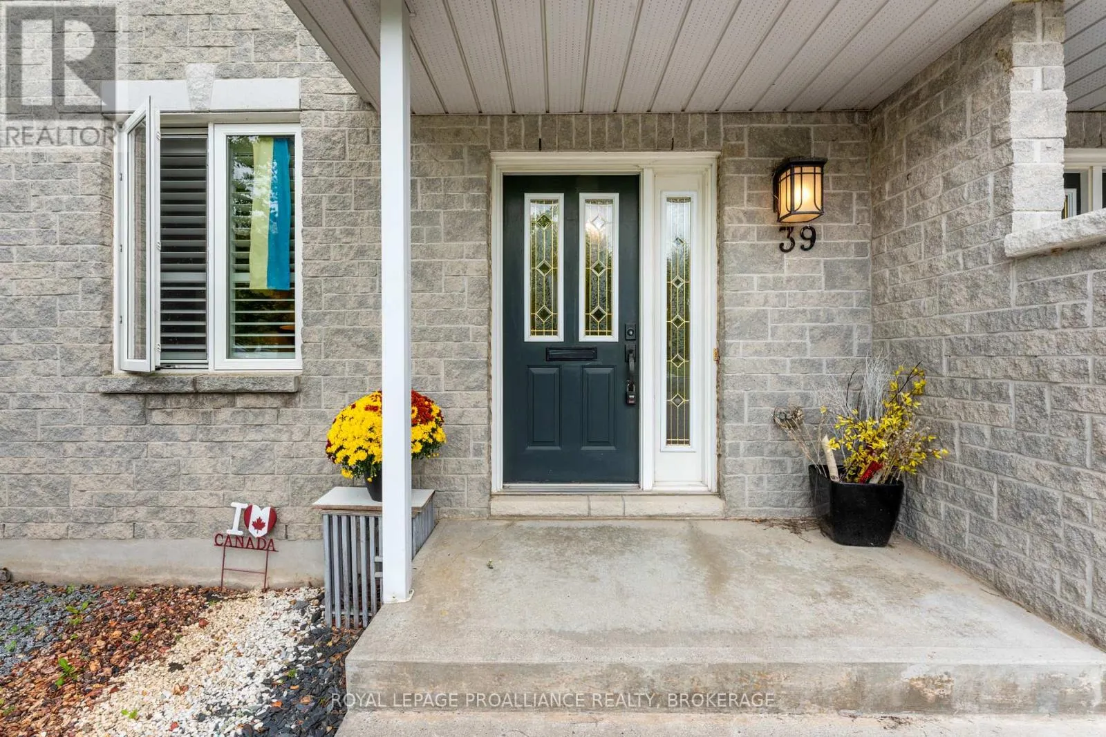 Row / Townhouse for rent: 39 Mowat Avenue, Kingston, Ontario K7M 8Y8